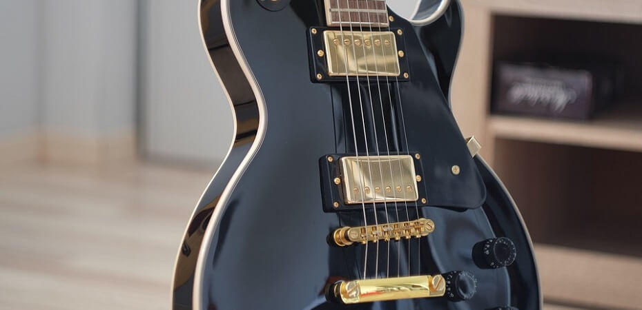 Diferentes clases de cuerdas para gutiarra.