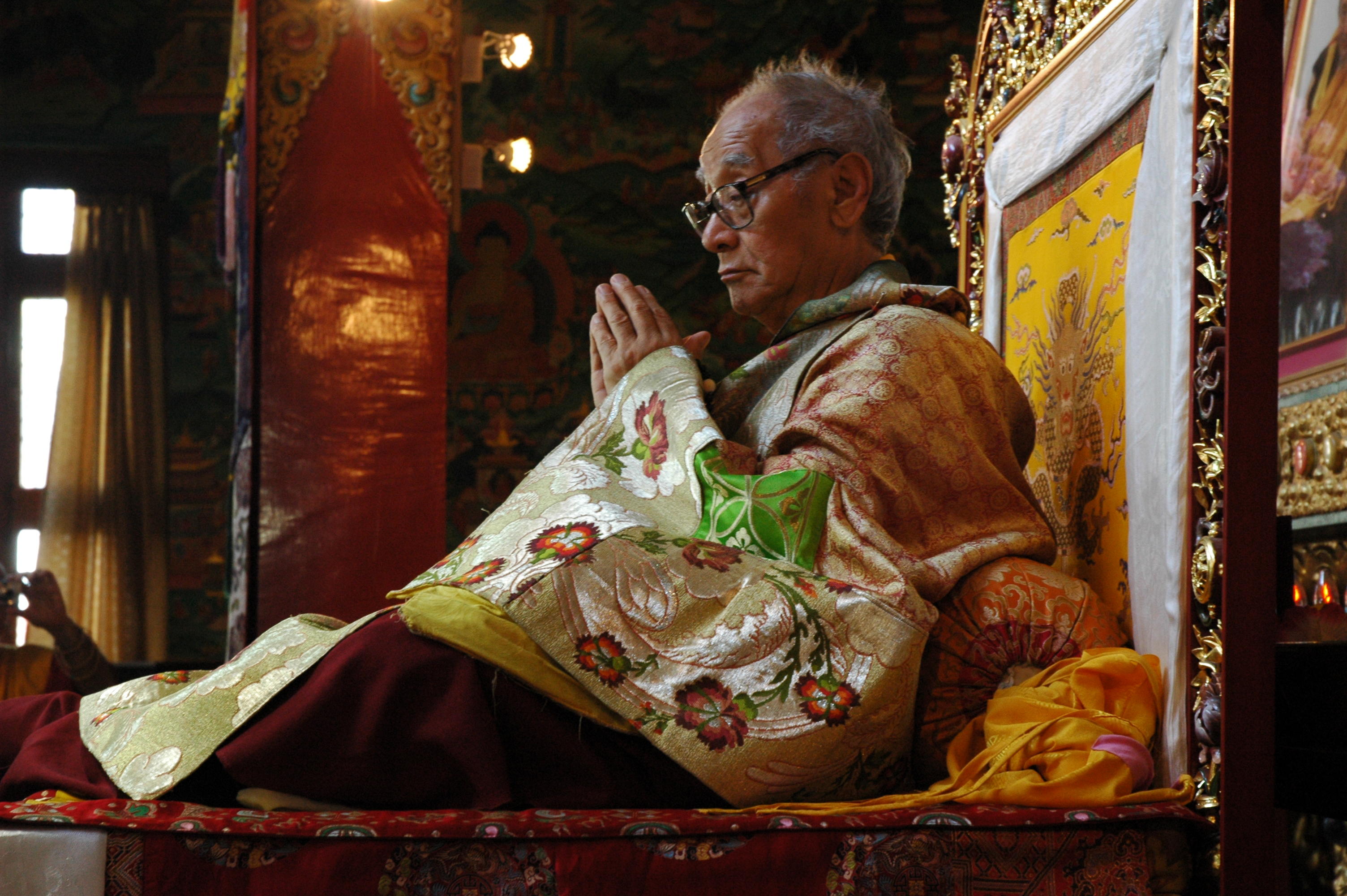 logra meditar como los monjes tibetanos