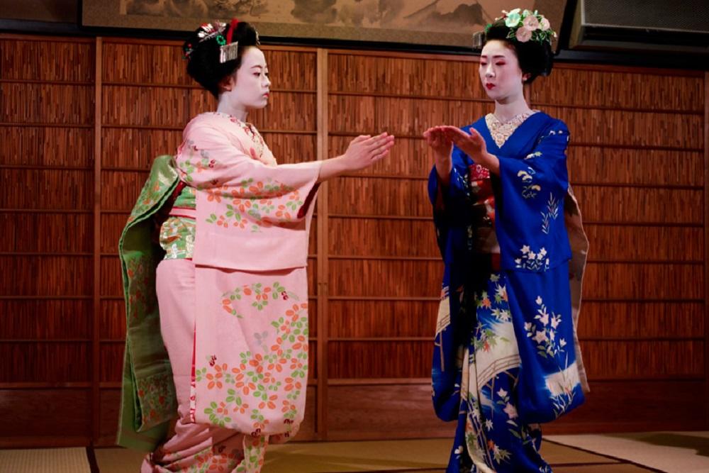 Aprende más sobre la cortesía nipona