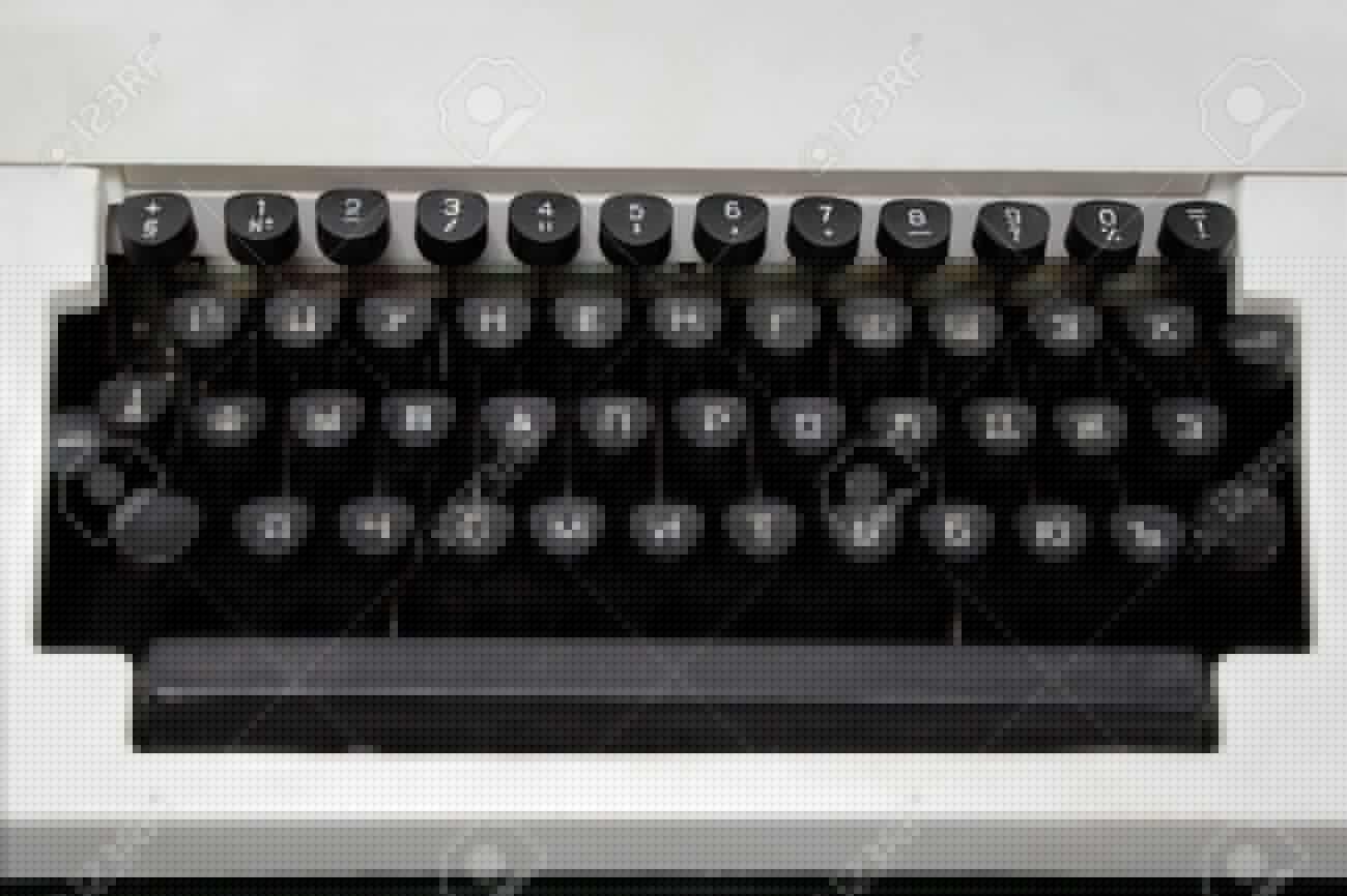 Máquina de escribir fabricada en Rusia.