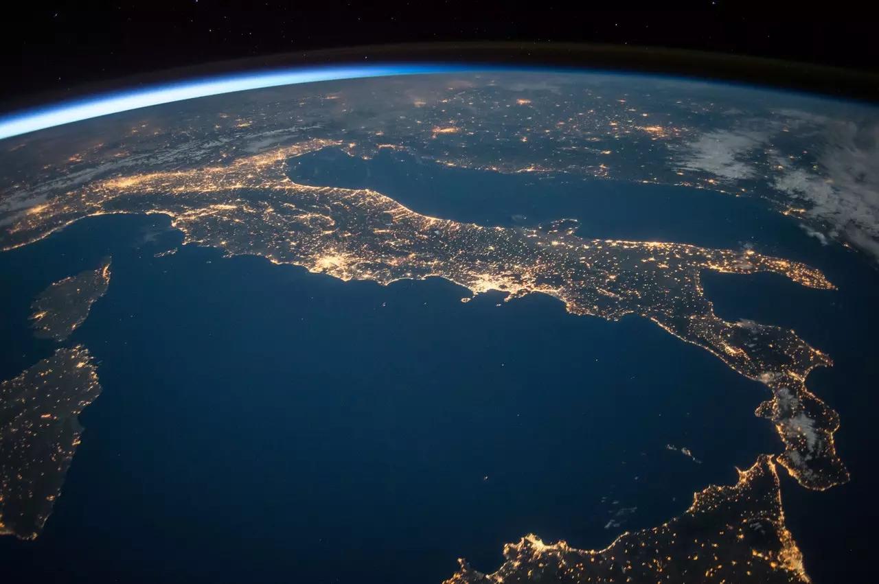 Vista satelital de la tierra