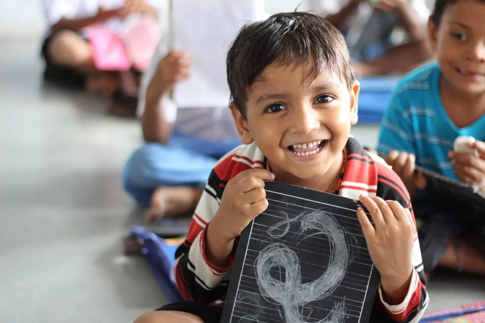 los niños más pequeños pueden favorecerse de las clases particulares