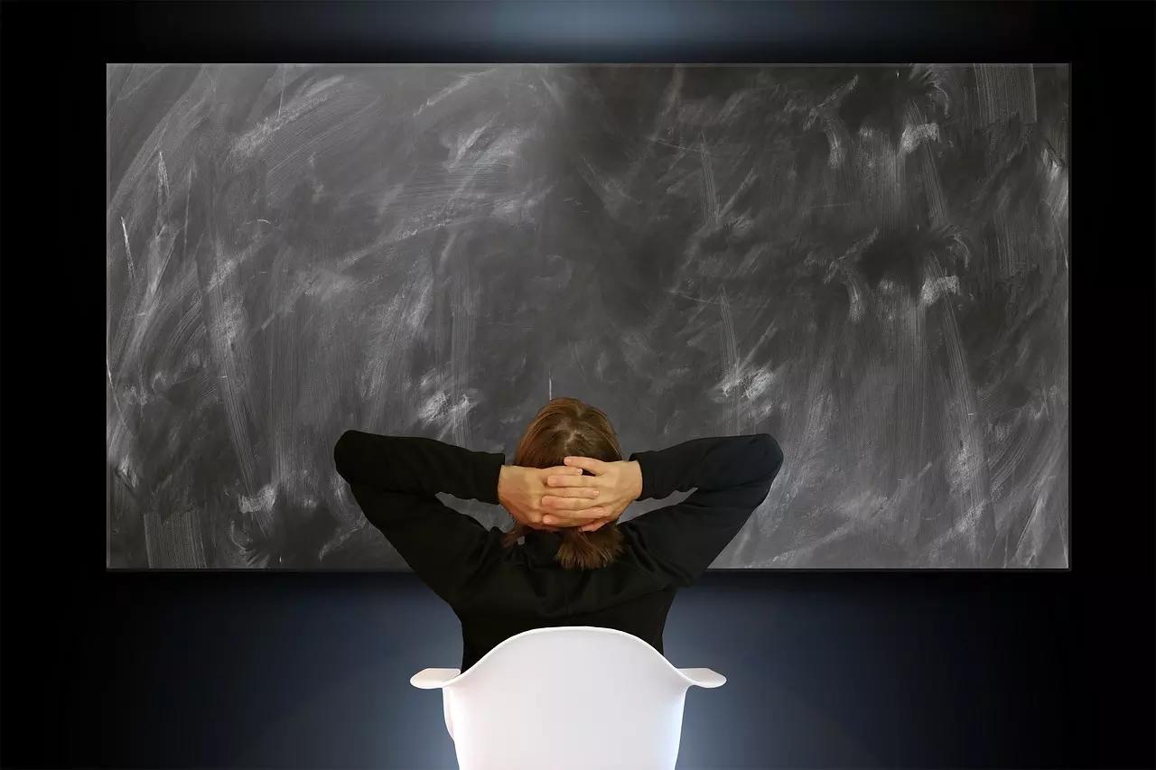 Cada vez, más padres solicitan apoyo escolar para sus hijos. 