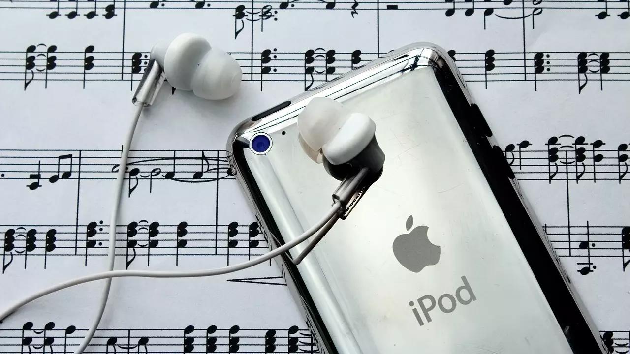 Hacer y escuchar música ayuda a manejar las emociones. 