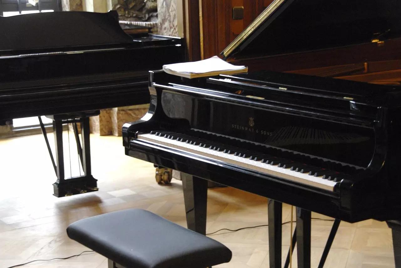 Tenés la posibilidad de tomar clases particulares de piano de manera presencial u online. 
