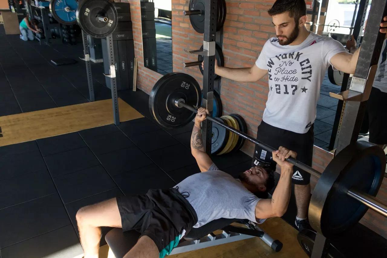 Un personal trainer sabe guiarte con los ejercicios.