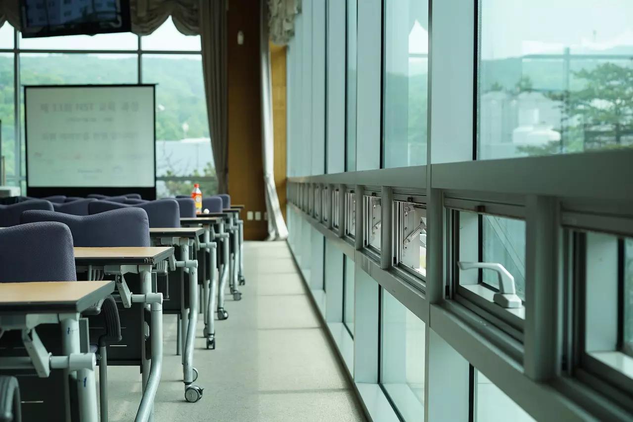 Otra opción es estudiar alemán en una institución especializada en la enseñanza de idiomas.
