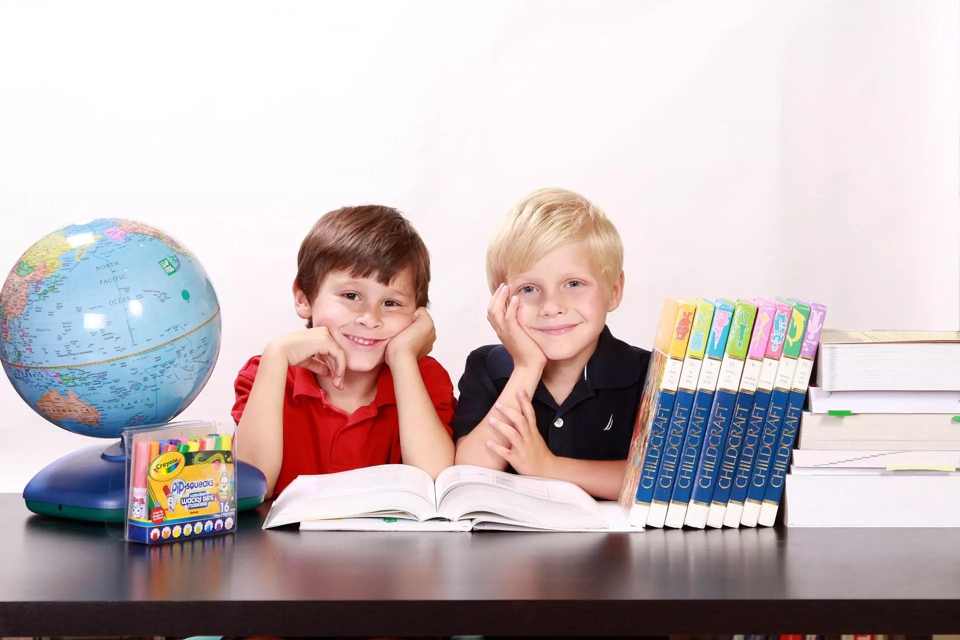 niños en escuela