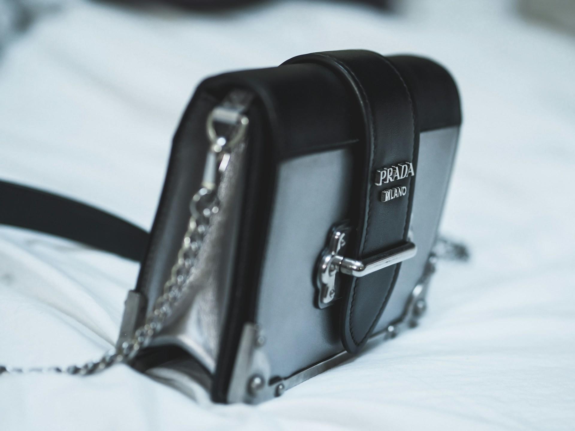 Cartera Prada
