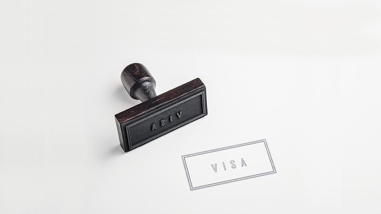 Si no tenés pasaporte europeo, necesitarás una visa para vivir en Italia