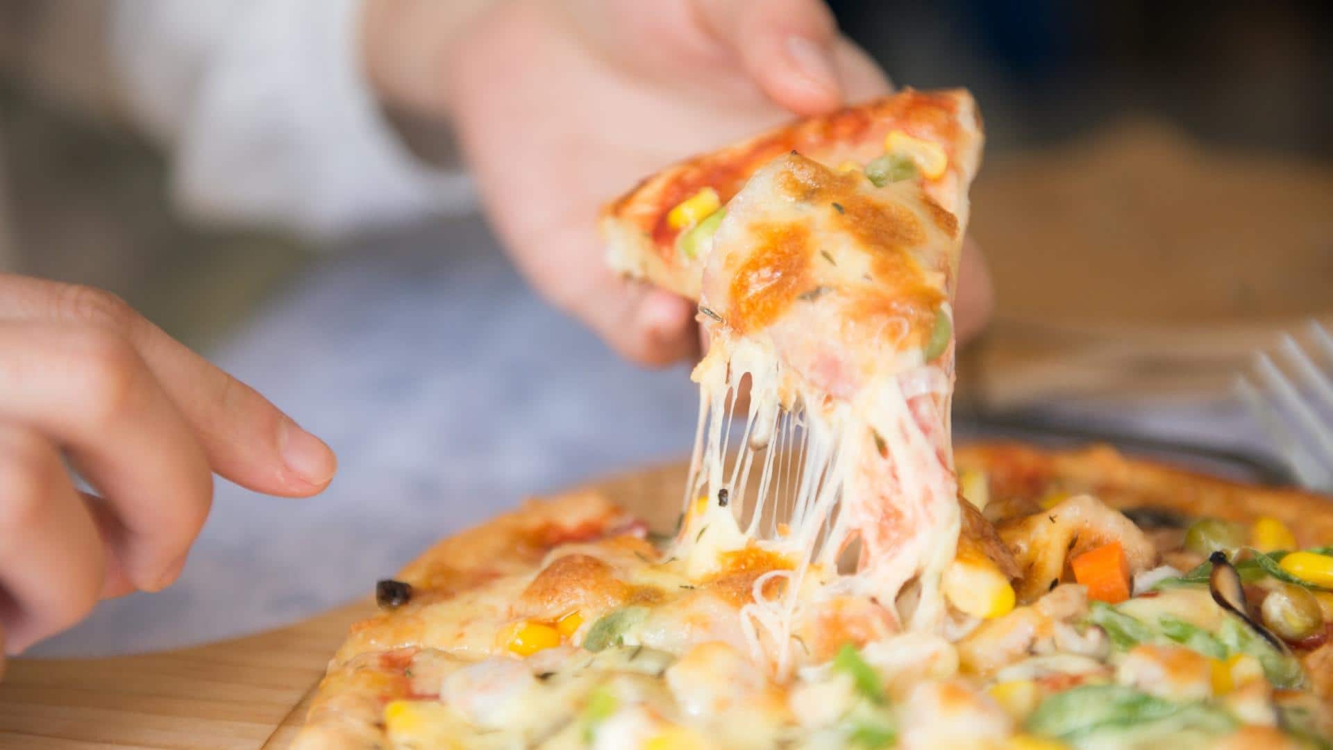 Pizza con queso