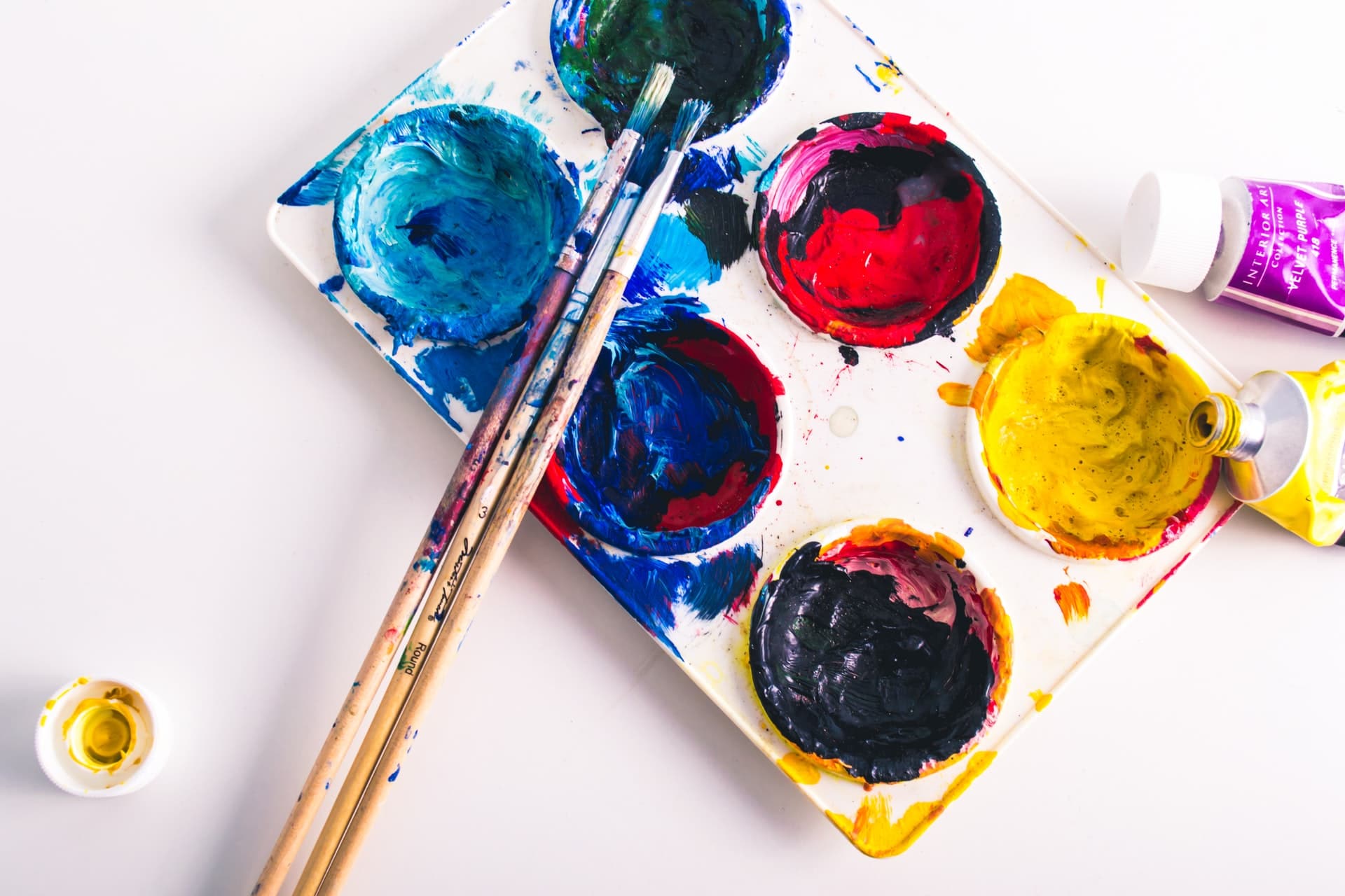 "La pintura es poesía que se ve y no se siente, y la poesía es pintura que se siente y no se ve". - Leonardo Da Vinci