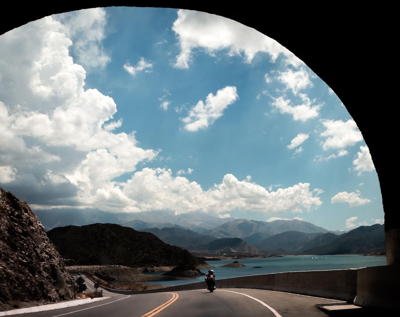 Ruta en Mendoza, los paisajes son increíbles.