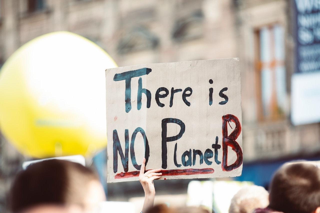Cartel es protesta sobre el calentamiento global