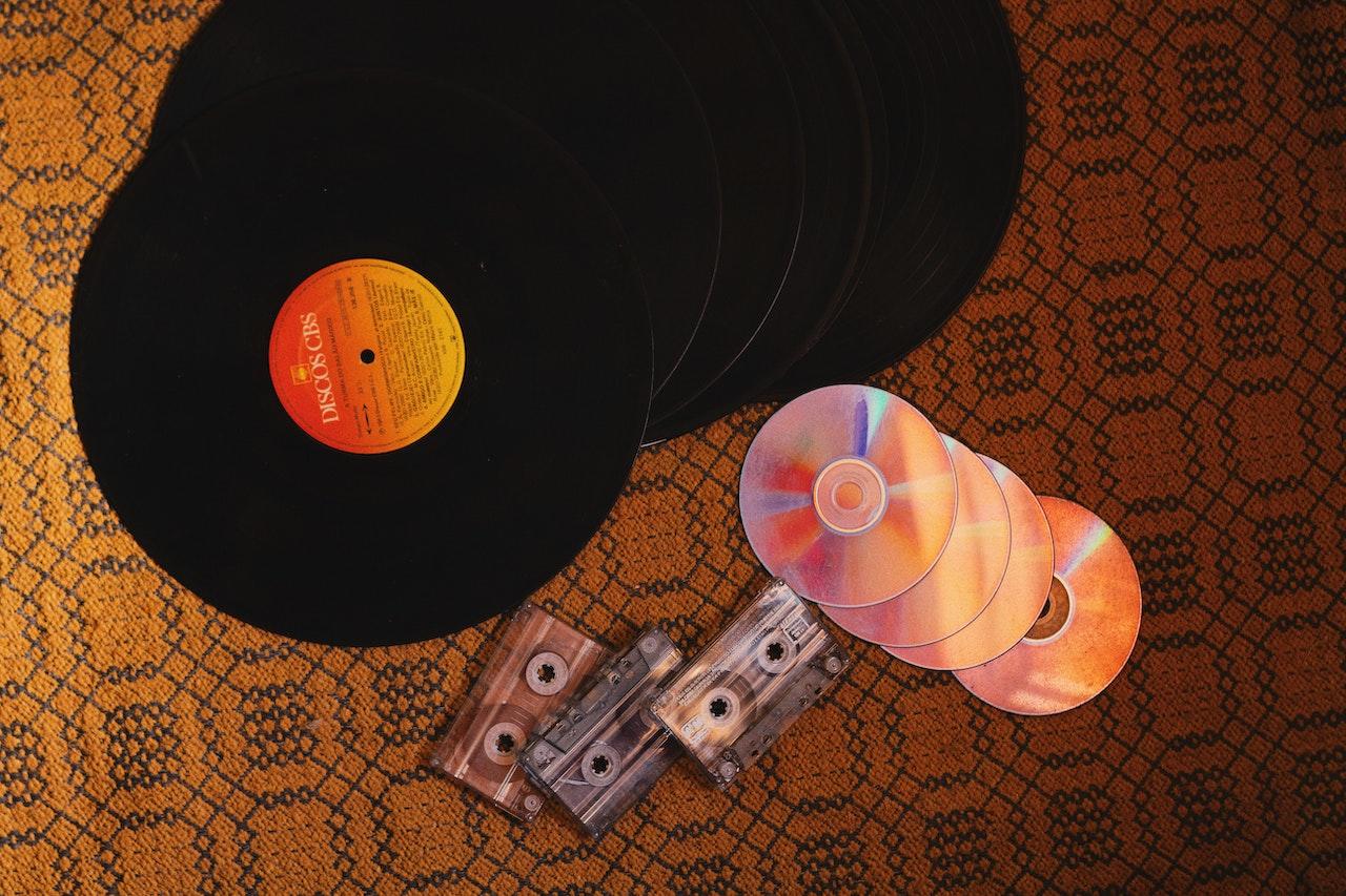 Vinilos, cds y cassets.