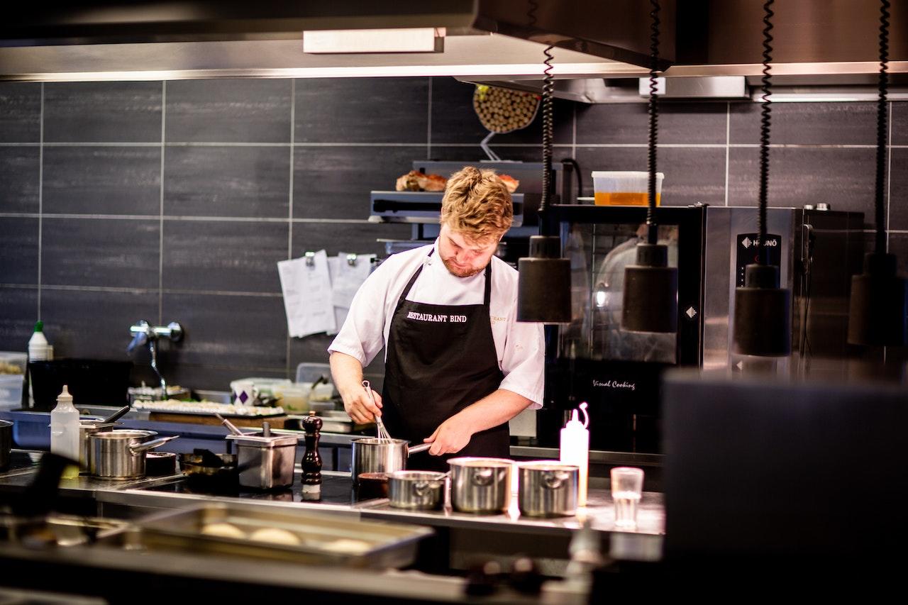 Chef en la cocina