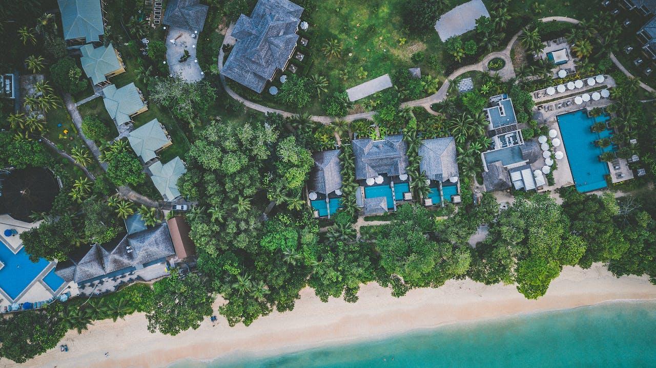 Vista panorámica de hotel de lujo