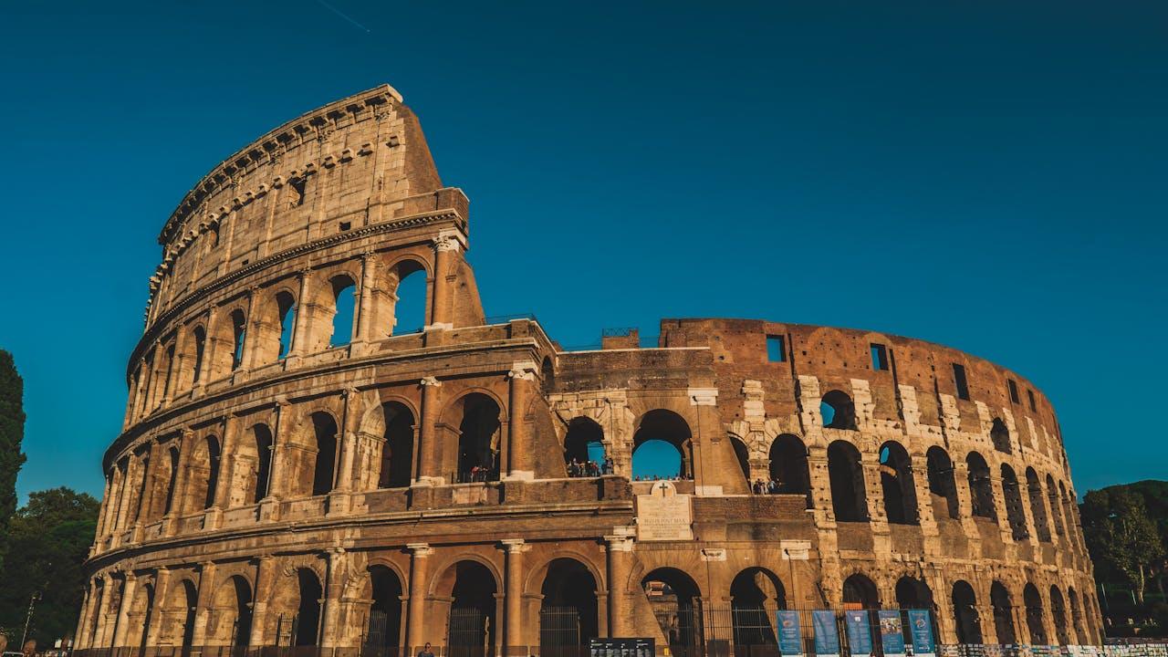 Ruina antigua redona (coliseo romano)