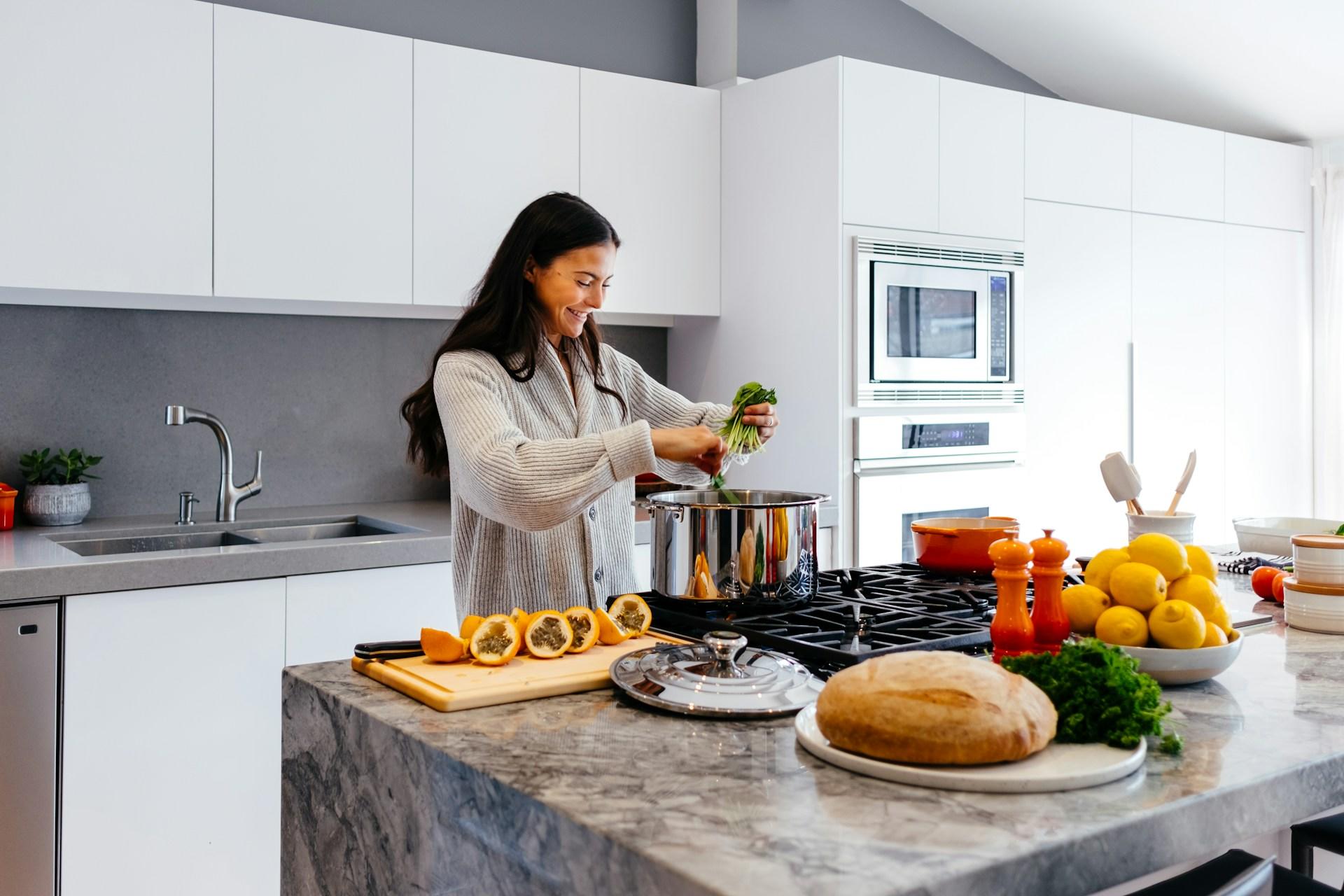 Mujer cocinando