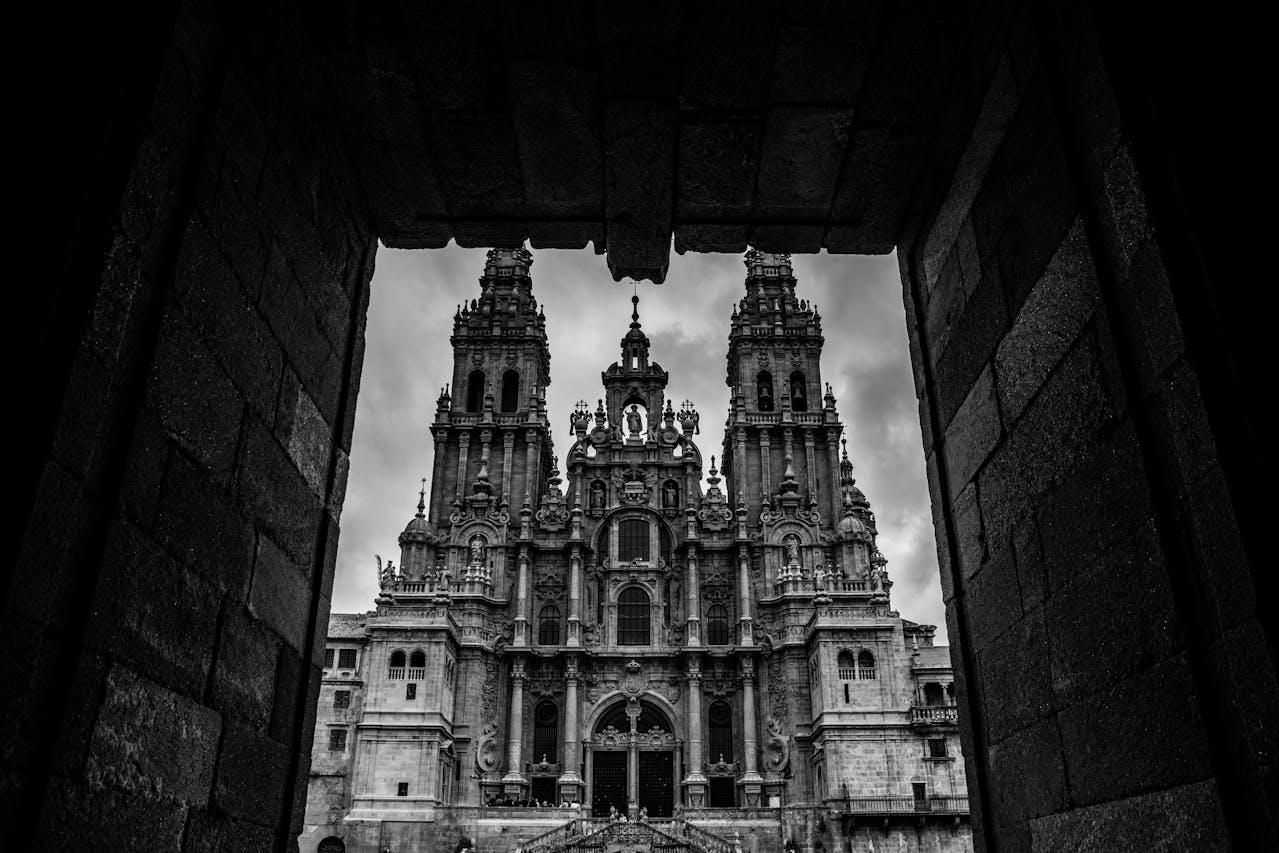Catedral de Santiago de Compostela en blanco y negro.