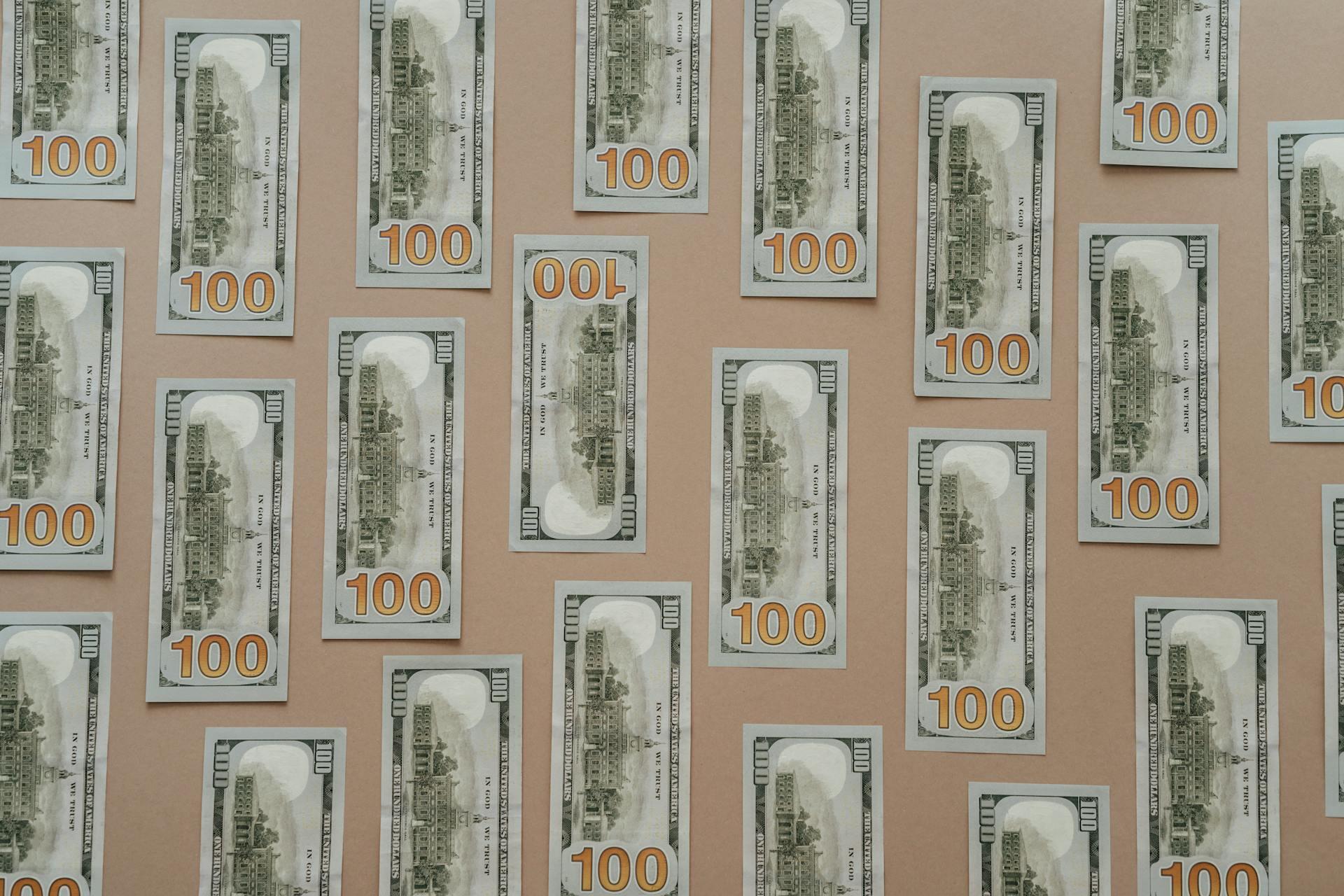 Billetes de 100 dólares.