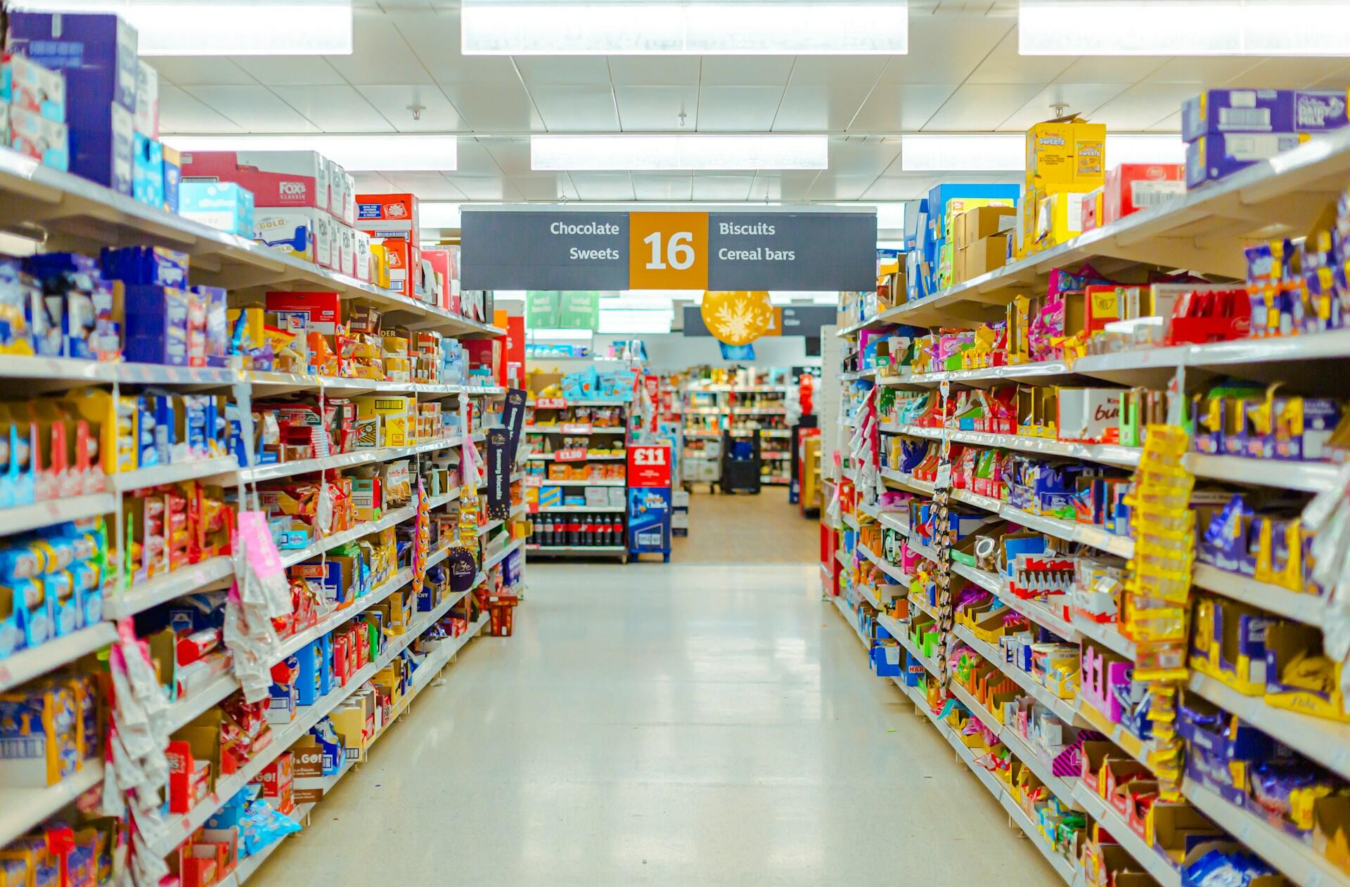 Góndola de supermercado.
