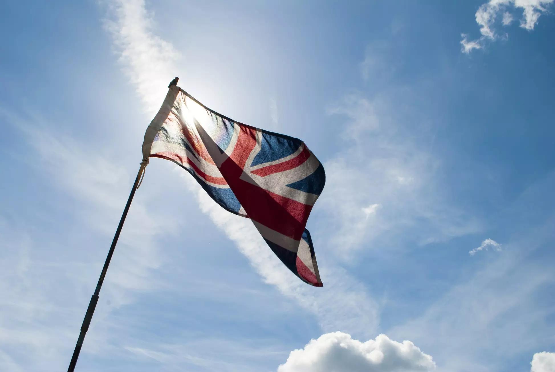 Puedes inspirar a tus alumnos decorando con banderas de Inglaterra