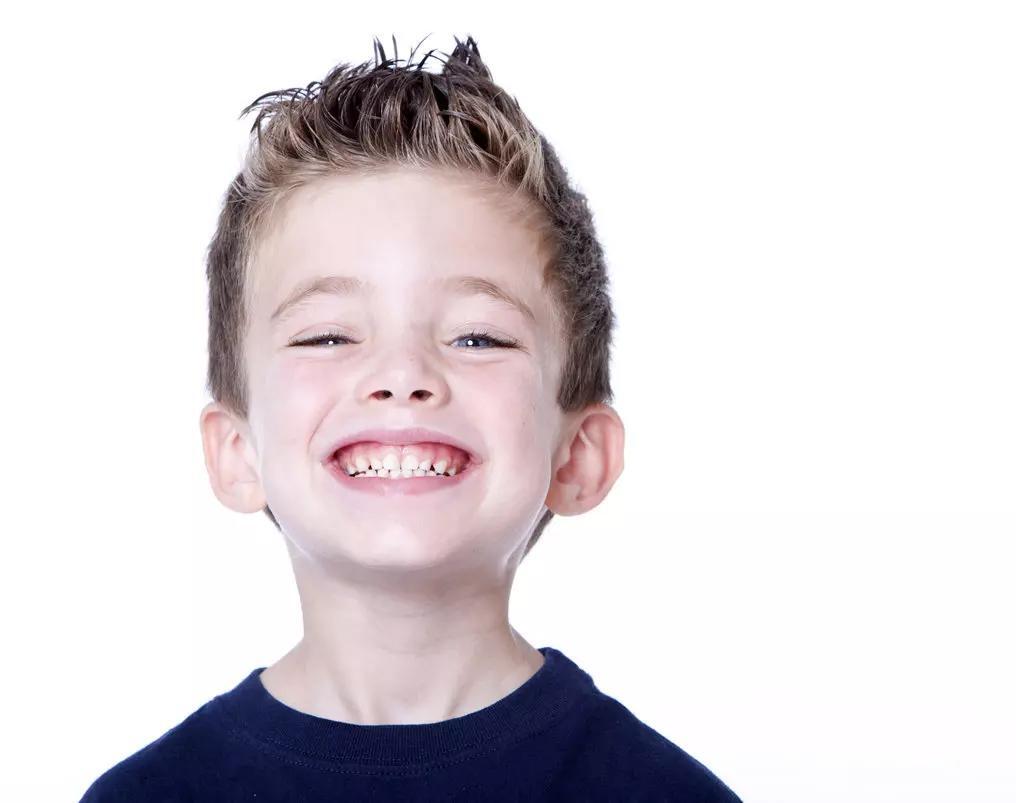 Niño sonriendo