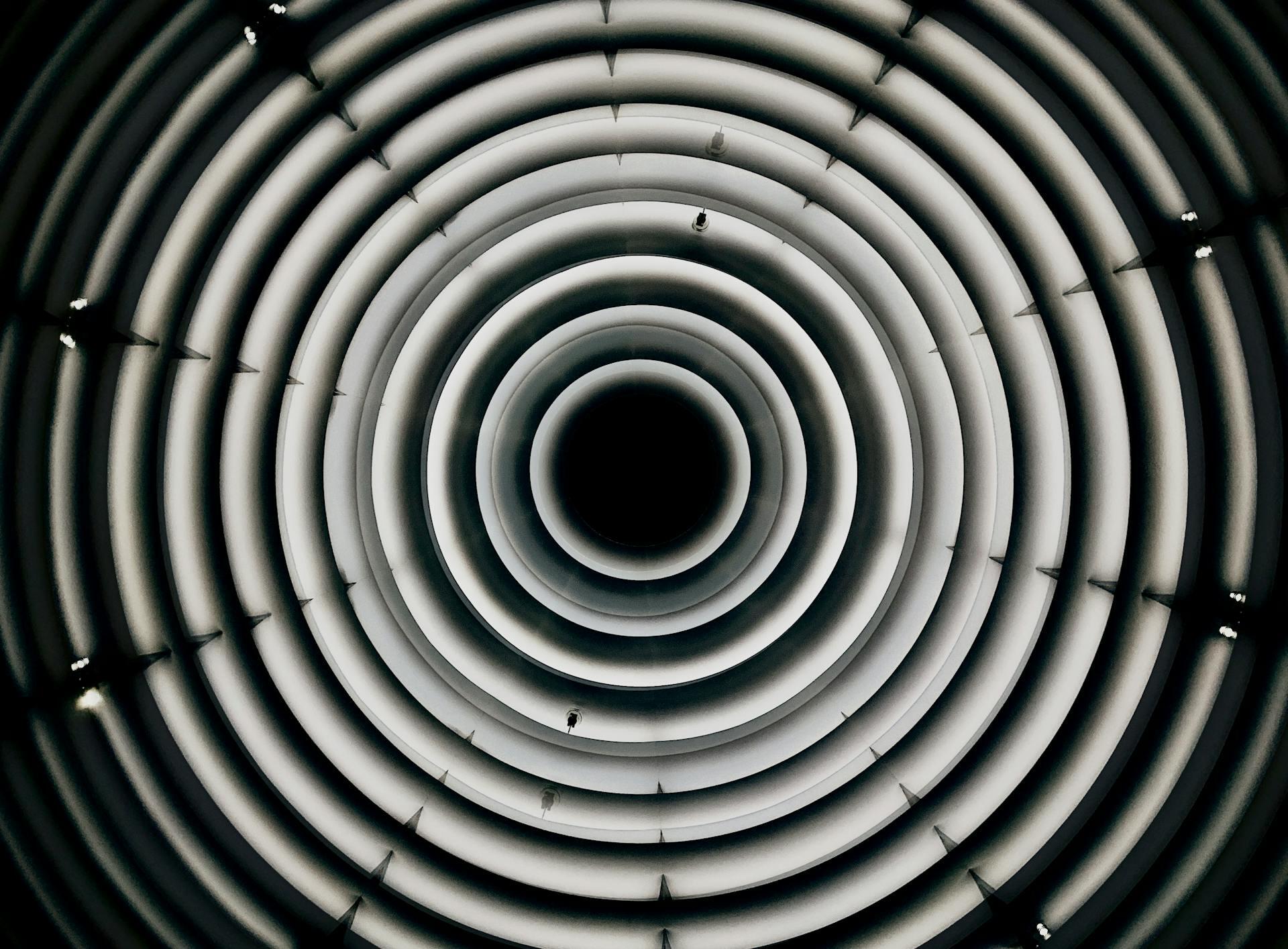 Círculos blancos y negros.