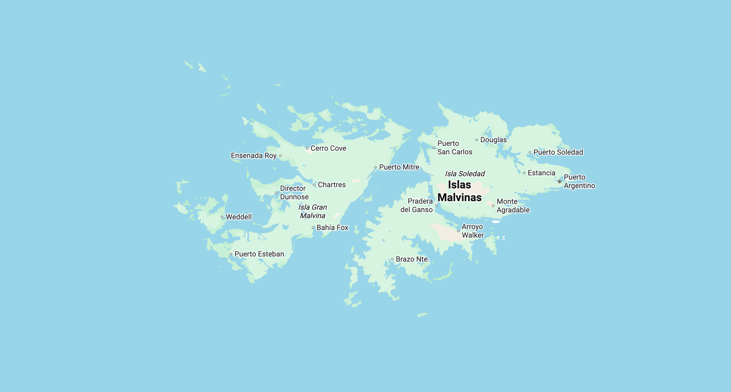 Mapa satelital del archipiélago de las Islas Malvinas en el Atlántico sur, mostrando Isla Soledad, Isla Gran Malvina y sus principales localidades, incluyendo Puerto Argentino. Fuente: Google Maps.