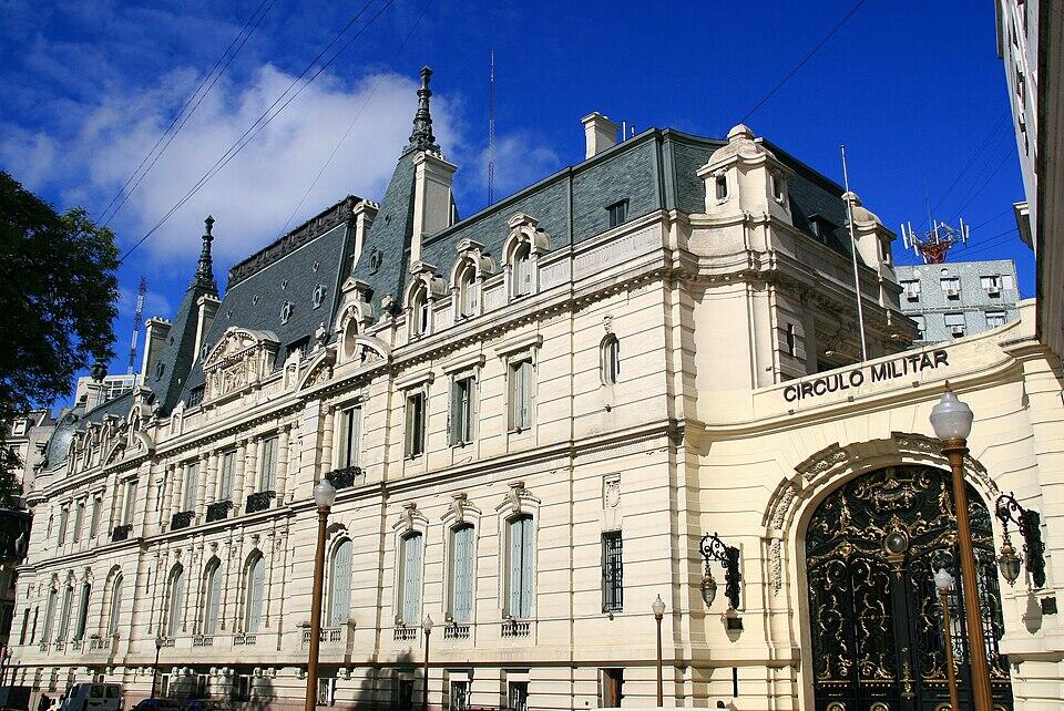 Edificio Palacio Paz, de estilo francés en Buenos Aires.