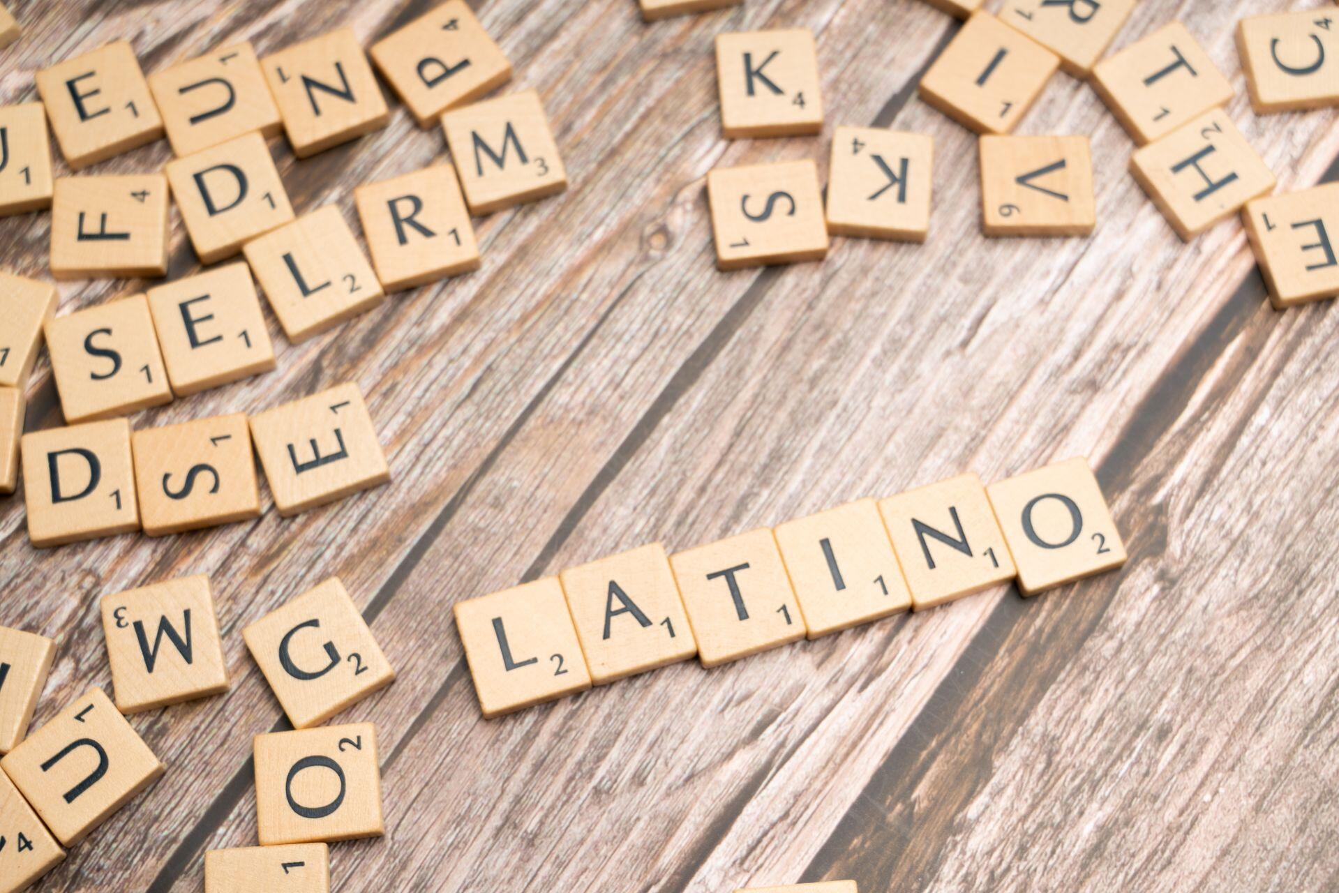 Conjunto de letras formando palabras.
