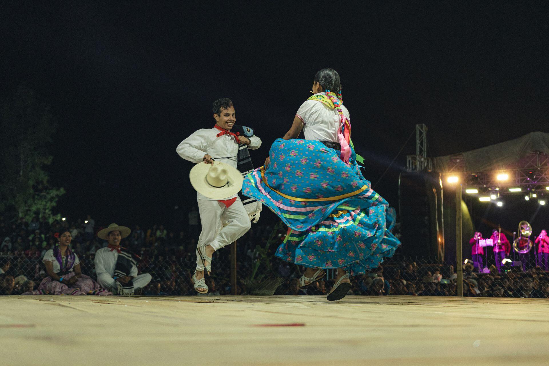 Bailarines de danza tradicional.