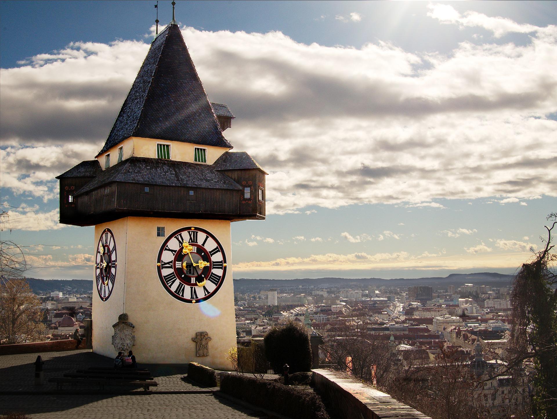 vom Glockenturm den Blick auf Graz