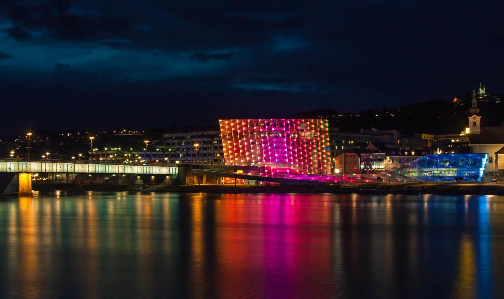 Ein berühmtes Museum in Linz ist das Ars Electronica Center