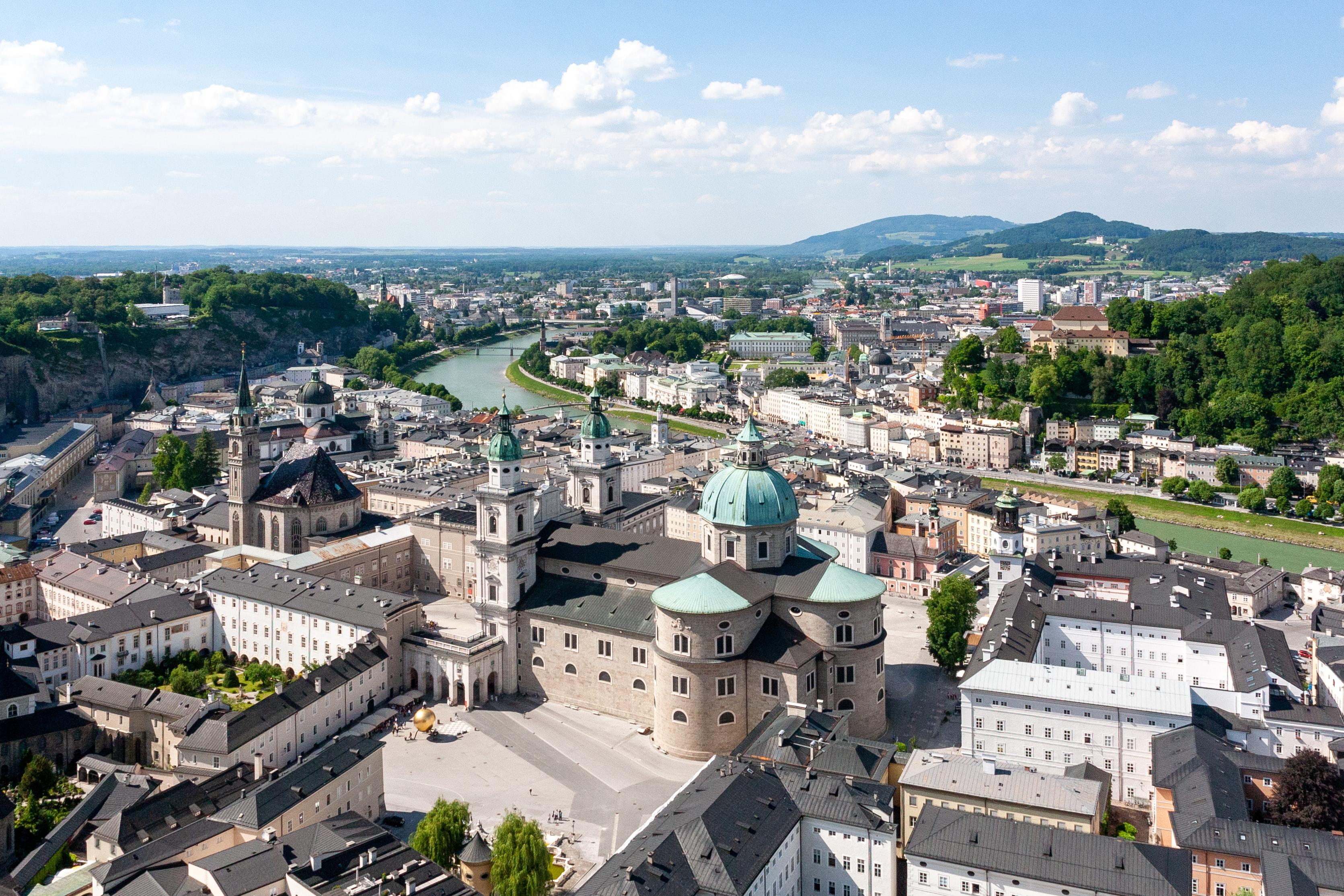 Wolltest du schon immer Russisch lernen? Wenn du auf der Suche nach dem perfekten Kurs in Österreich bist, sind wir hier, um dir zu helfen!