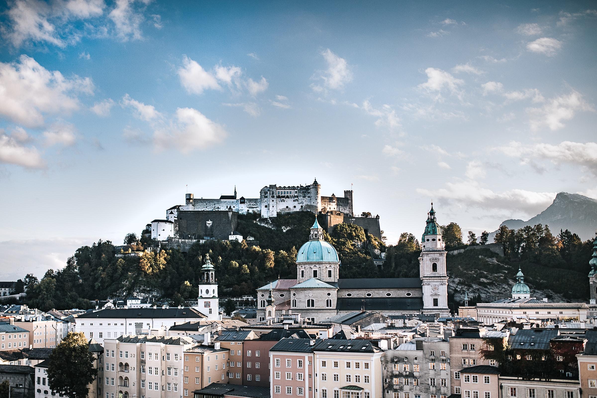 wunderschönes Panorama der Stadt Salzburg