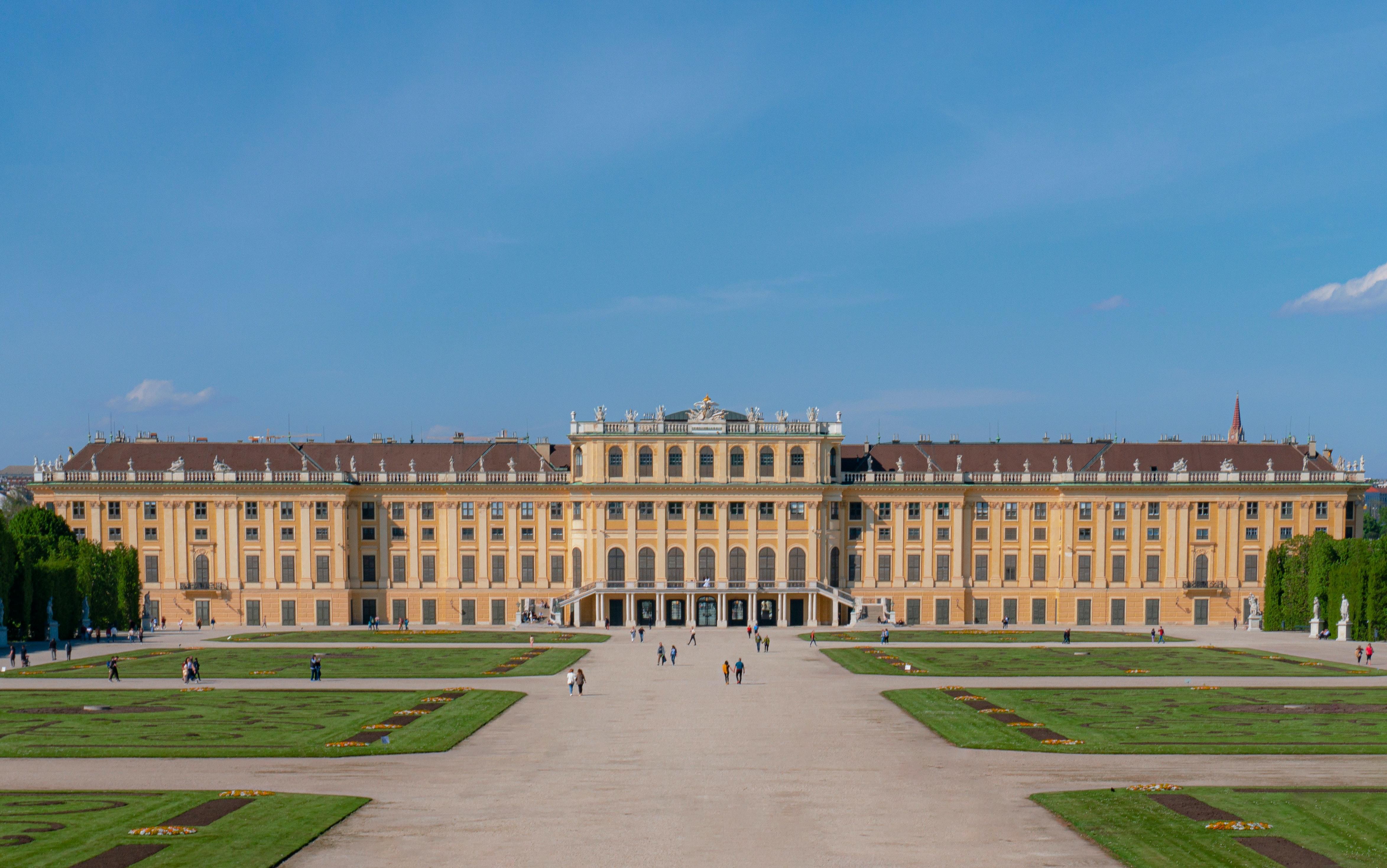 Schönbrunn bietet eine der schönsten Parkanlagen in Wien.