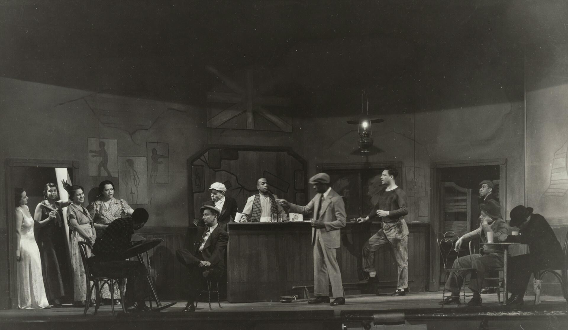Theateraufführung in schwarz weiß