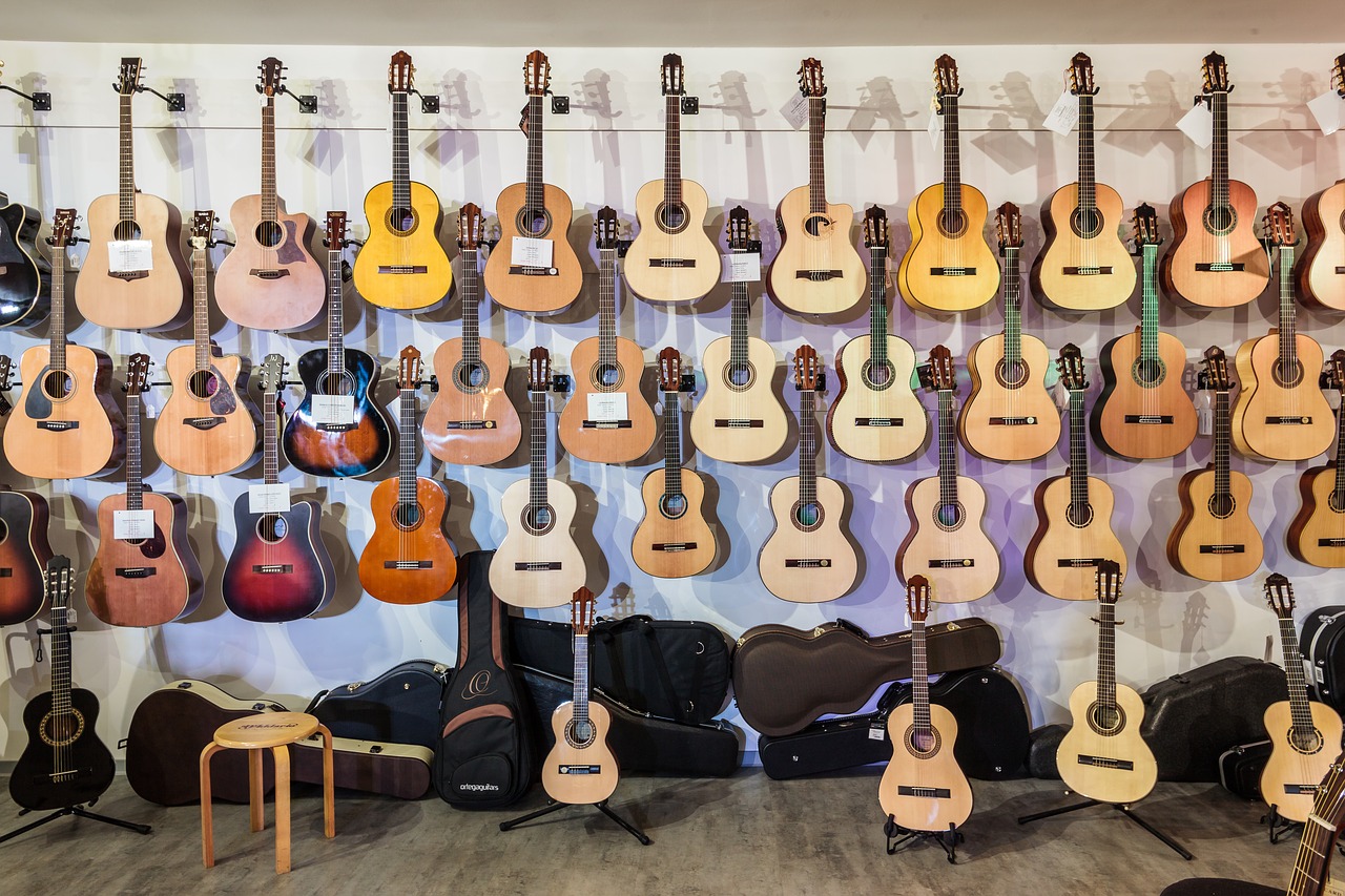 What is the best type of guitar to buy as a beginner?