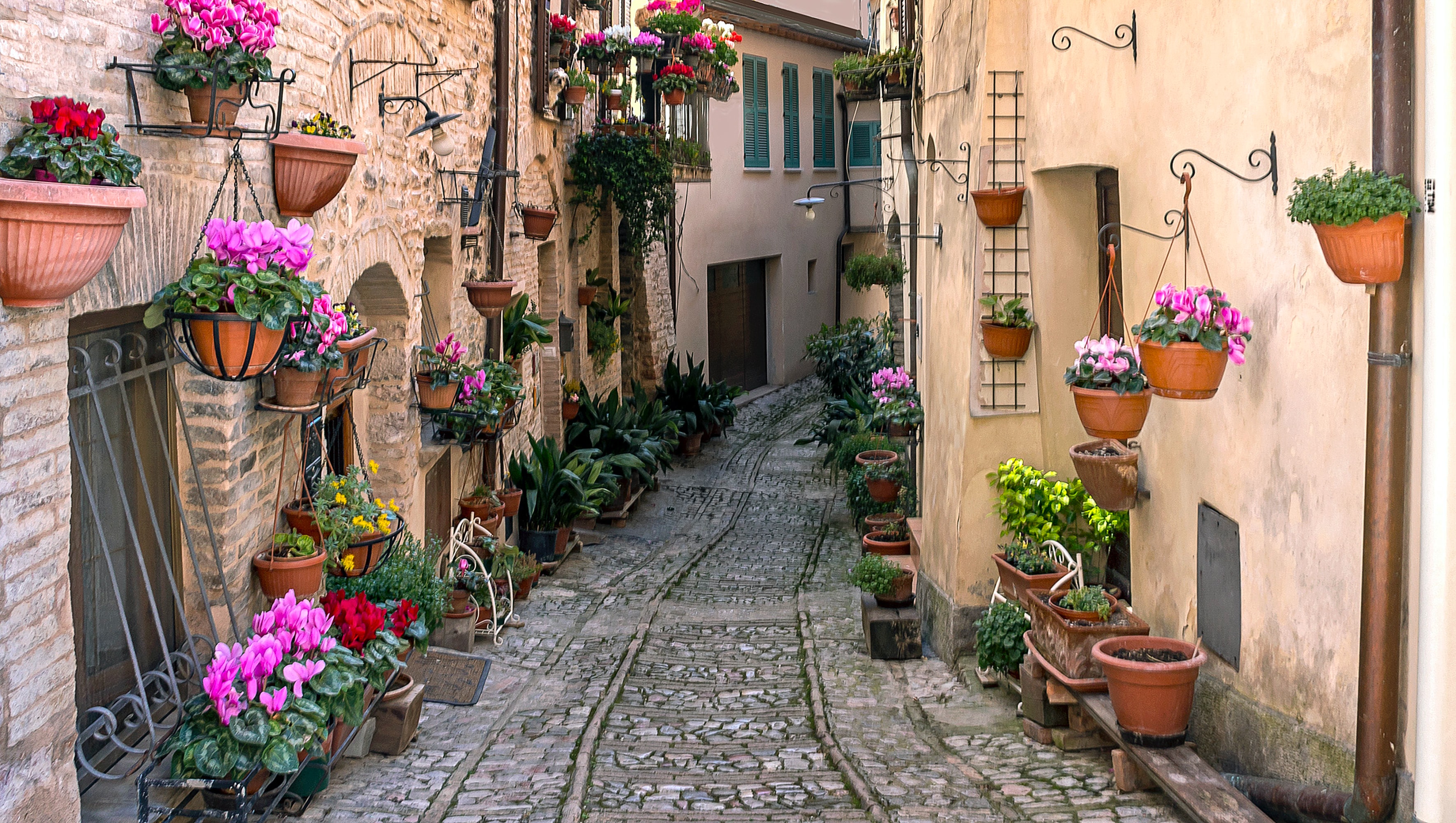 Talking regularly will help increase your Italian fluency