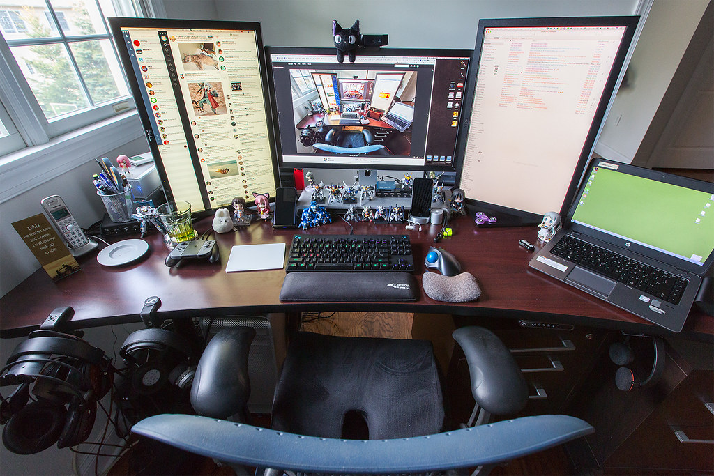 What computer equipment do you need to study online?