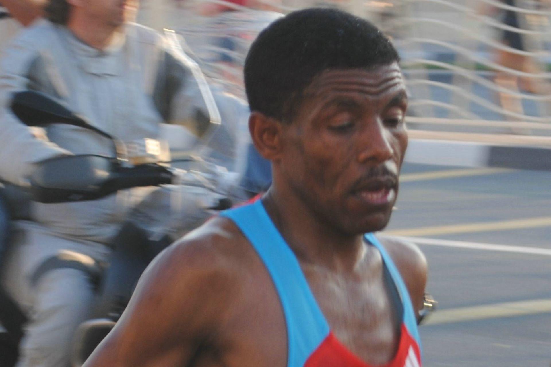 A photo of long-distance runner Haile Gebrselassie in a race.