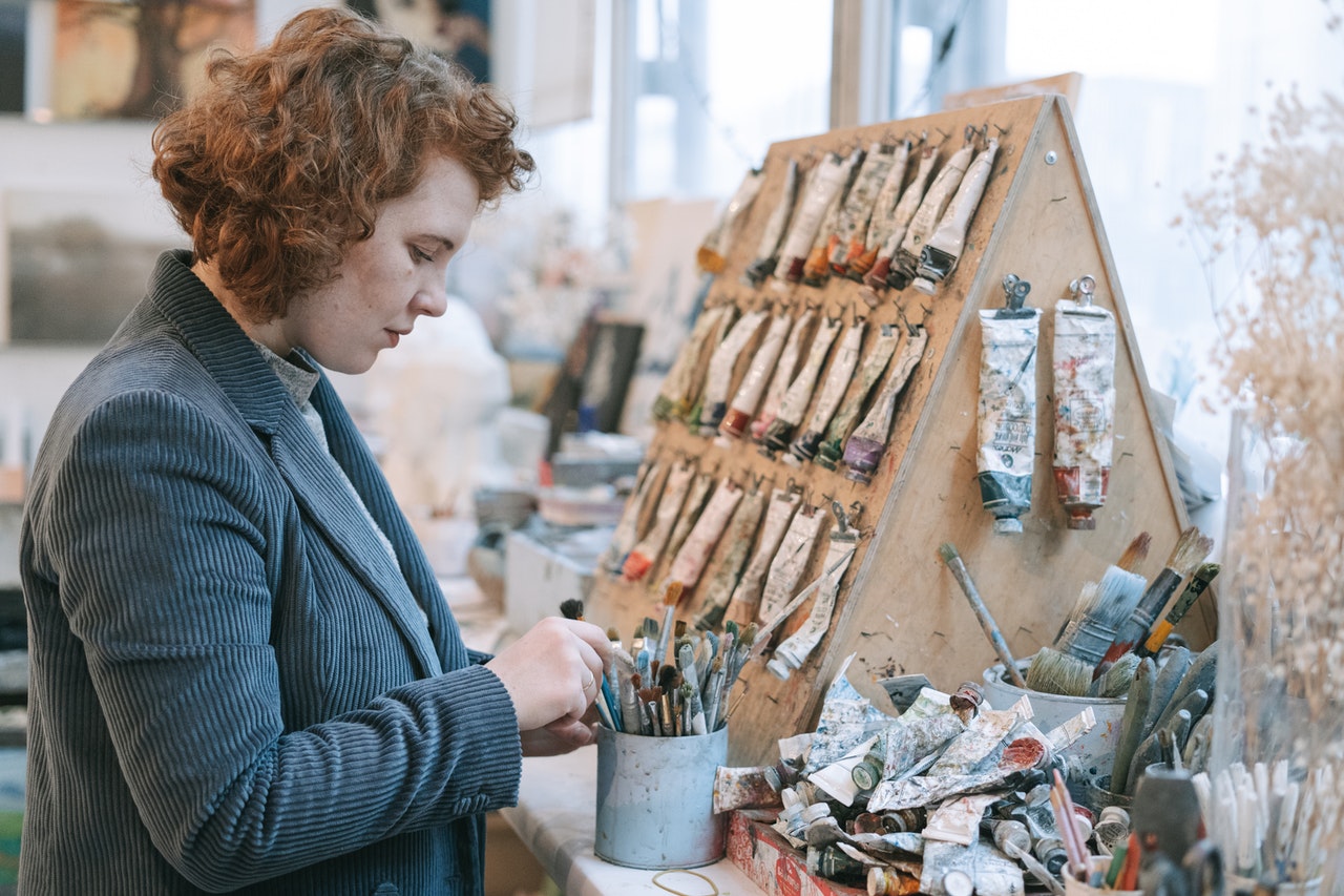Taking art lessons in an art school will help you improve