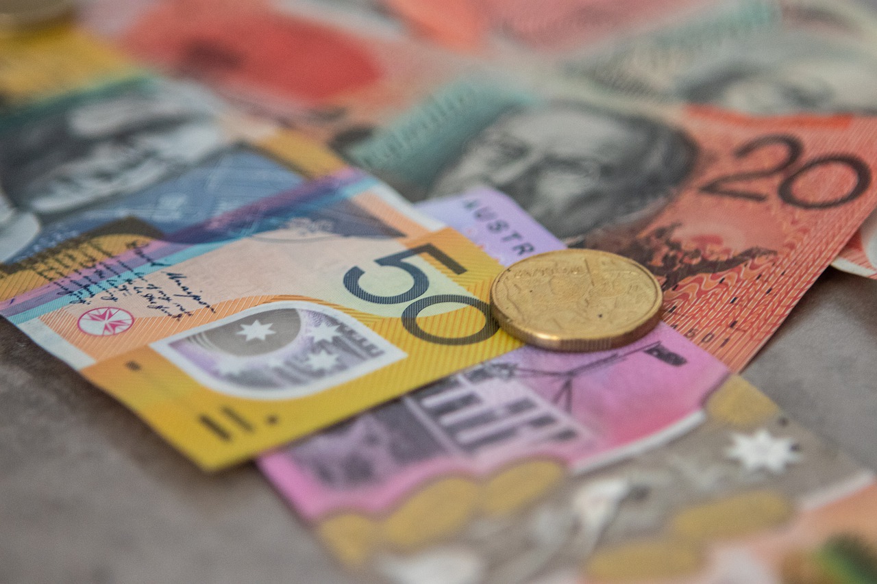 How much can a Latin teacher earn in Australia?