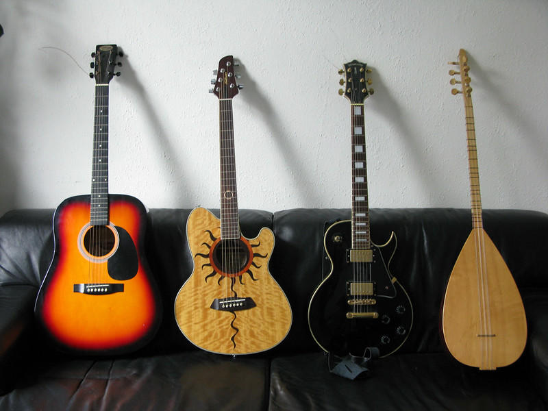 How many different types of guitar are there?