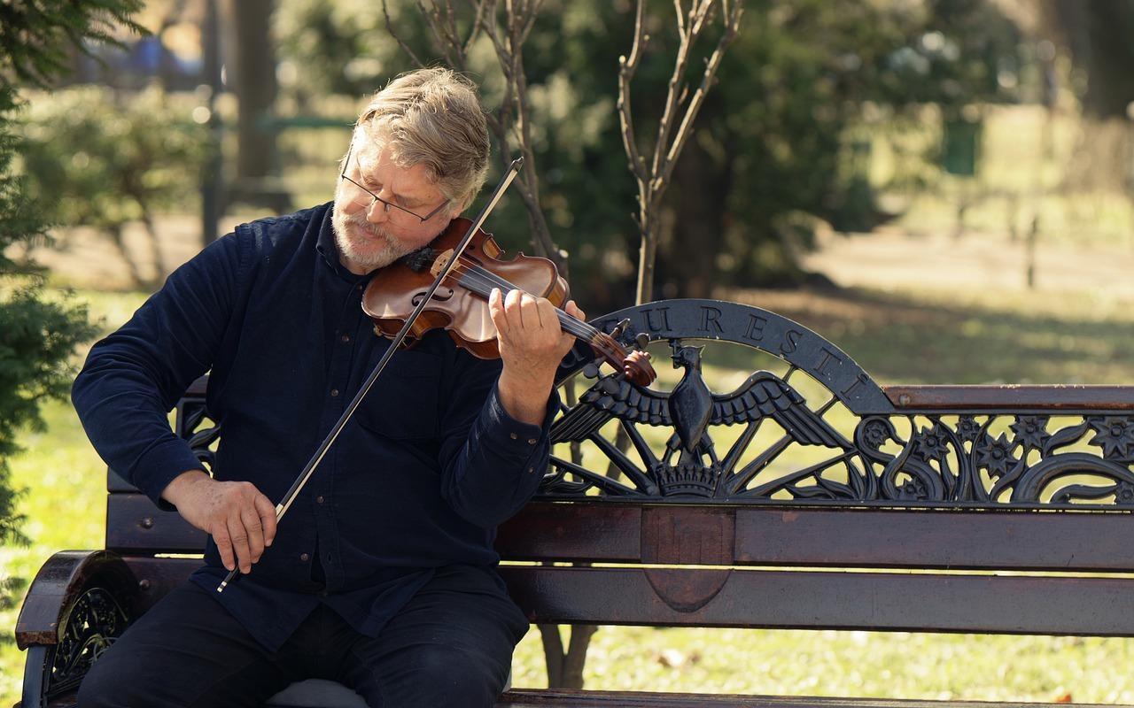 How often should I practise playing violin?