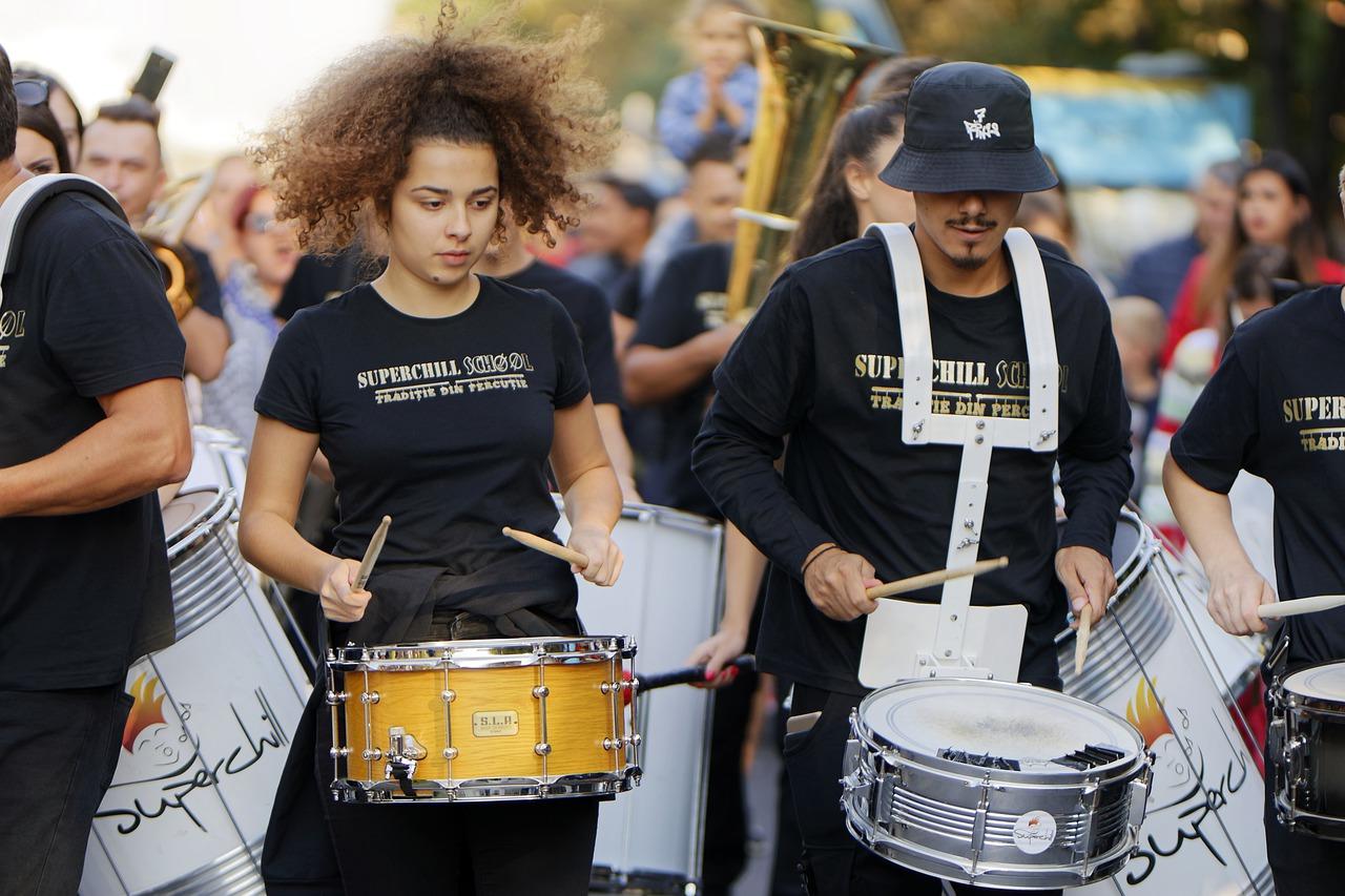 Are there marching bands in Brisbane?