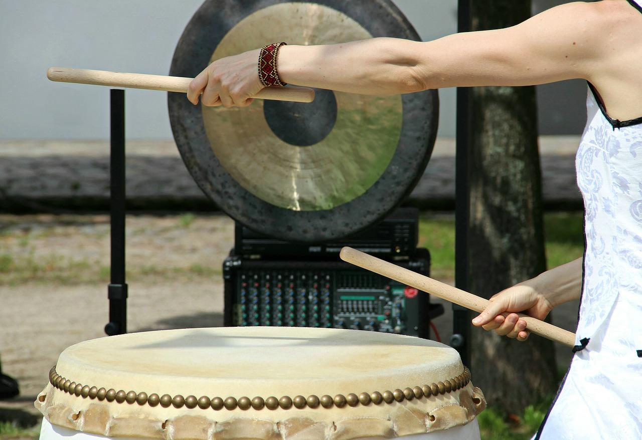 What equipment do I need as a beginner drummer?