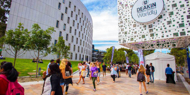 Based in Melbourne, Deakin university has a great range of nutrition courses.